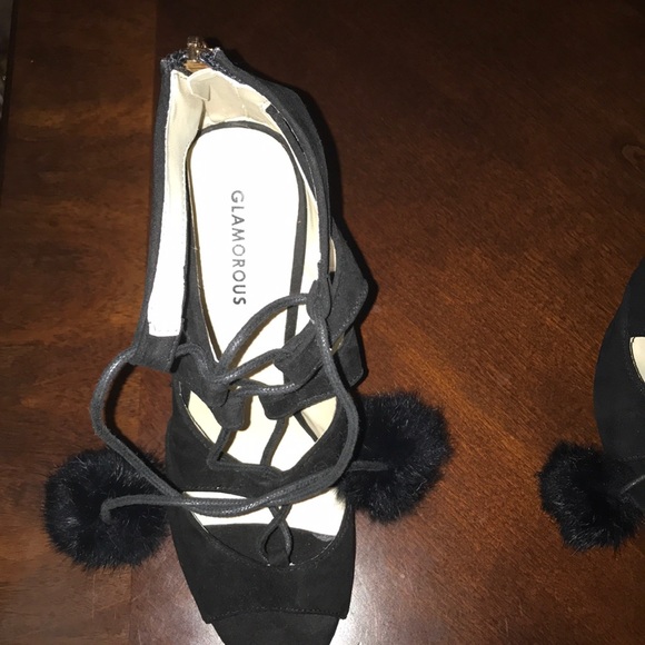 🛍 Glamorous, Size 6, Black, Suede Heels 🛍 - Picture 5 of 6